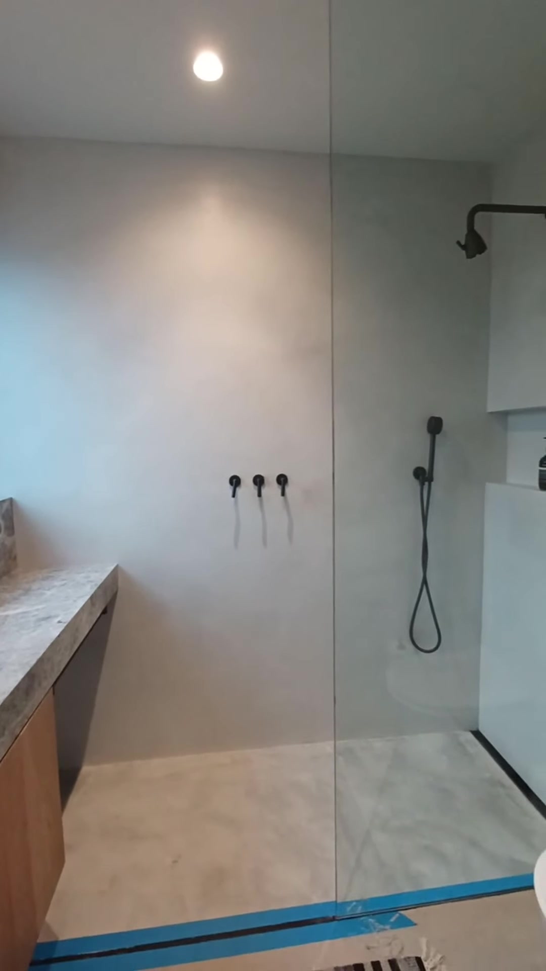 Tadelakt shower system plaster video
